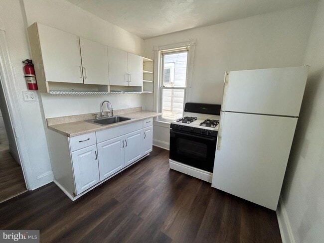 Photo - 250 Morris Ave