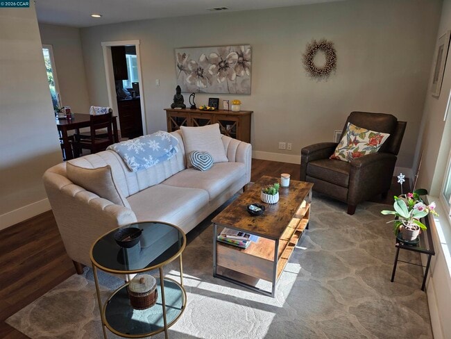 Photo - 1878 Elinora Dr