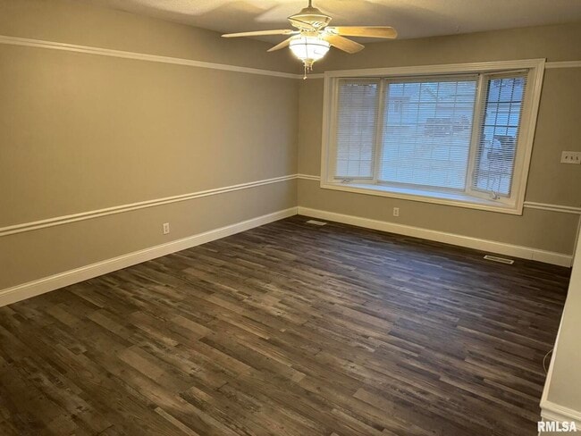 Photo - 1868 Kings Dr