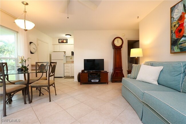 Photo - 235 Seaview Ct Unit B5