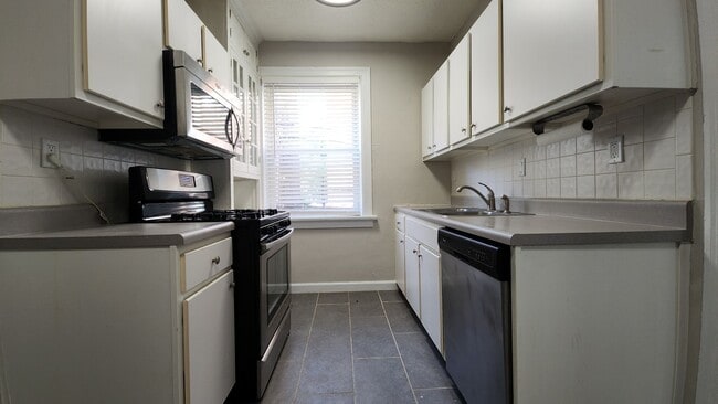 7553 Byron Pl Unidad 2nd floor