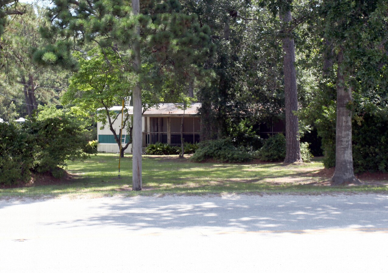 Photo - Woodside RV & Trailer Park