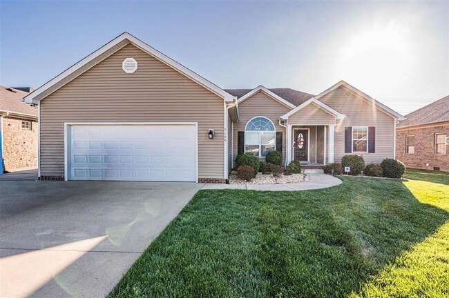Building Photo - 5480 Green Ash Dr