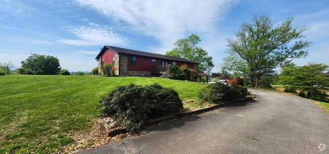 Building Photo - 2909 Bryan Rd Rental