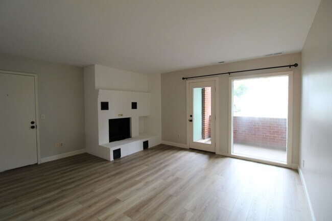 Photo - 1112 Blue Ridge Dr