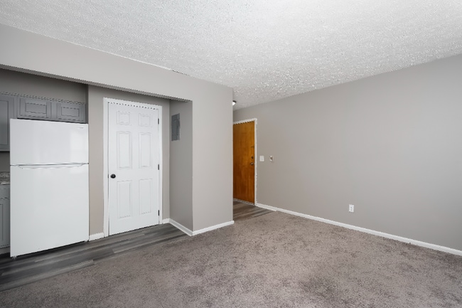 Photo - 4600 Winston Ave Unit 11