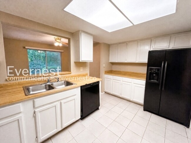 Photo - Spacious 2 Bed, 2 Bath Condo with Modern Amenities / No Pets Allowed / Available No!
