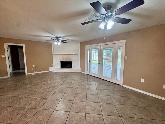 Photo - 345 Rachal Ave