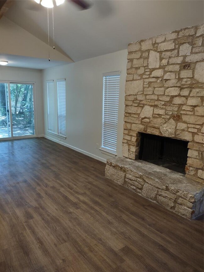 Photo - 5405 Brompton Cir
