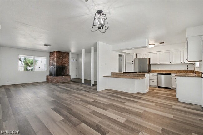 Photo - 1319 S Lindell Rd