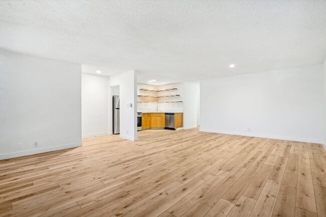 Photo - 9000 Clifton Way