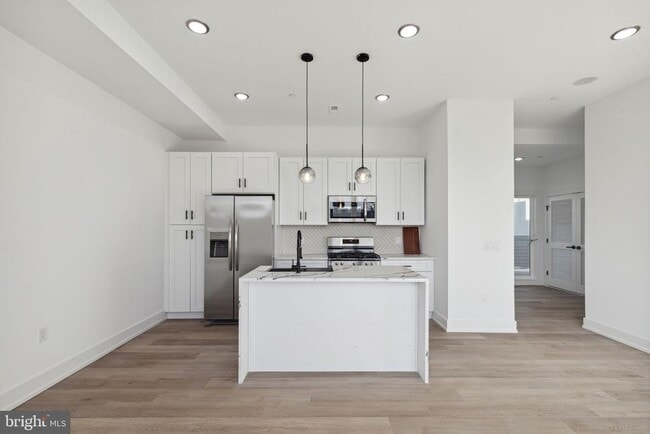 2449 N 2nd St Unidad 2