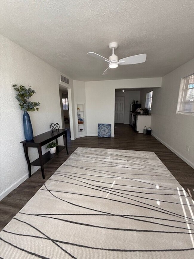 Photo - 3436 E Willetta St