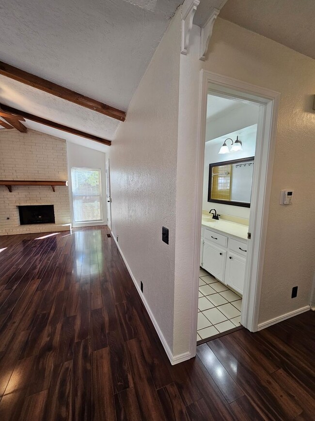 Photo - (3) Bed/(2) Bath Avail NOW! Oakhurst Addit...