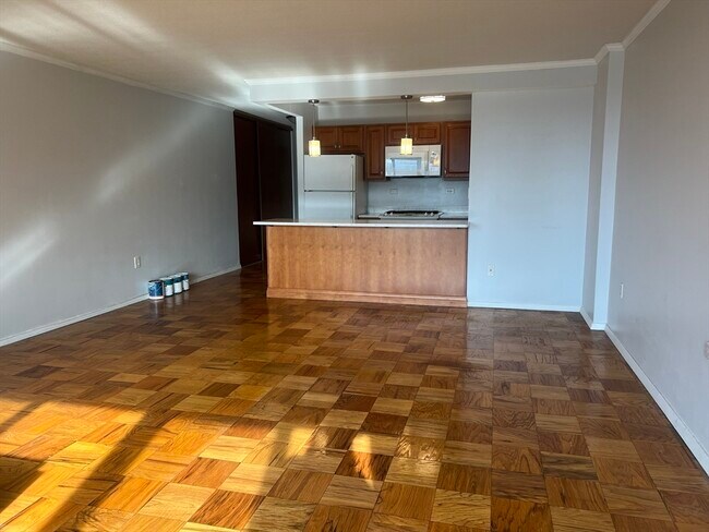 Photo - 9 Hawthorne Pl Unit 8P