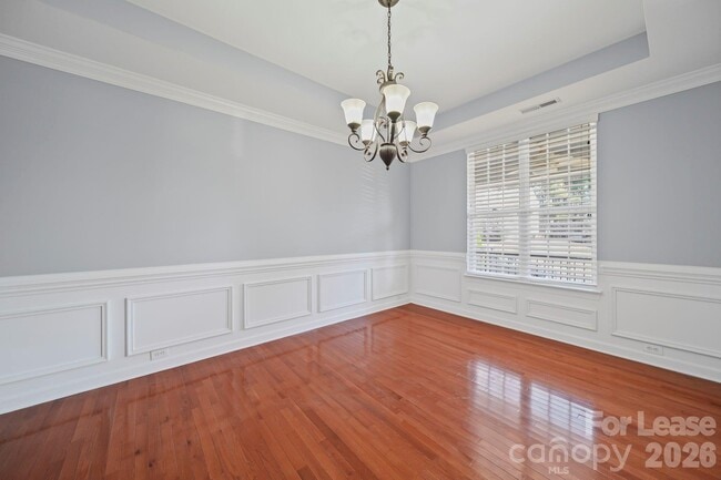 Photo - 704 Springwood Dr