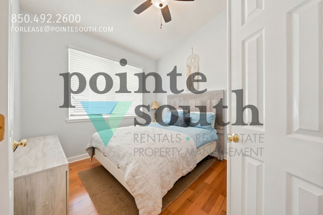 25209 Windward Pl