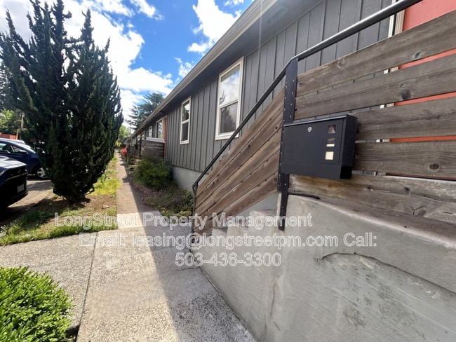Photo - 4801 NE 50th Pl
