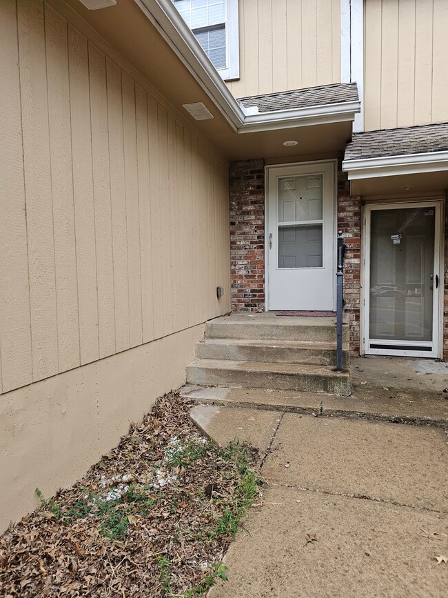 Photo - 1821 NE Knollbrook St