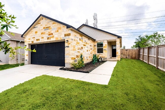 Building Photo - Stunning 1-Story Ranch with Lake View on C... Rental