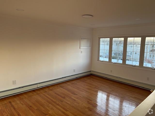 Building Photo - 147-39 Edgewood St Unit 2nd Fl. Rental