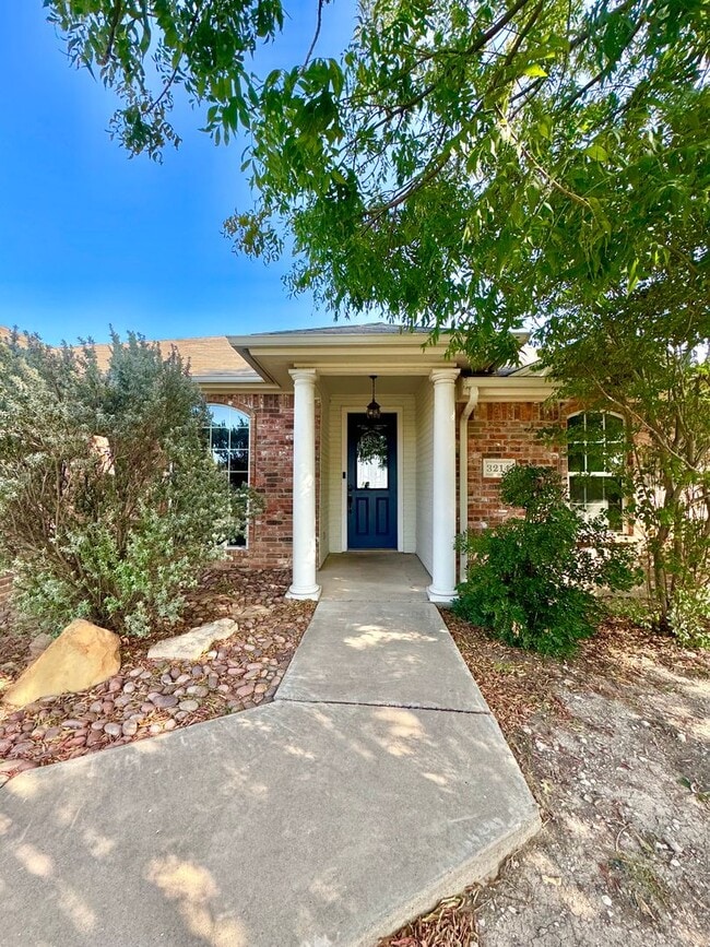 Building Photo - COMING MARCH 2026!! Beautiful 3-Bedroom Home Near Goodfellow AFB!