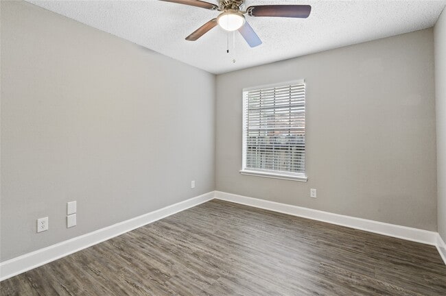 Photo - 31 S Stony Bridge Cir