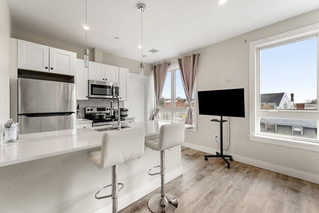 Photo - 1457 Tremont St Unidad 502