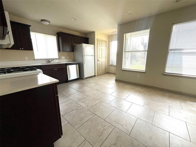 Photo - 5413 Roosevelt Ave