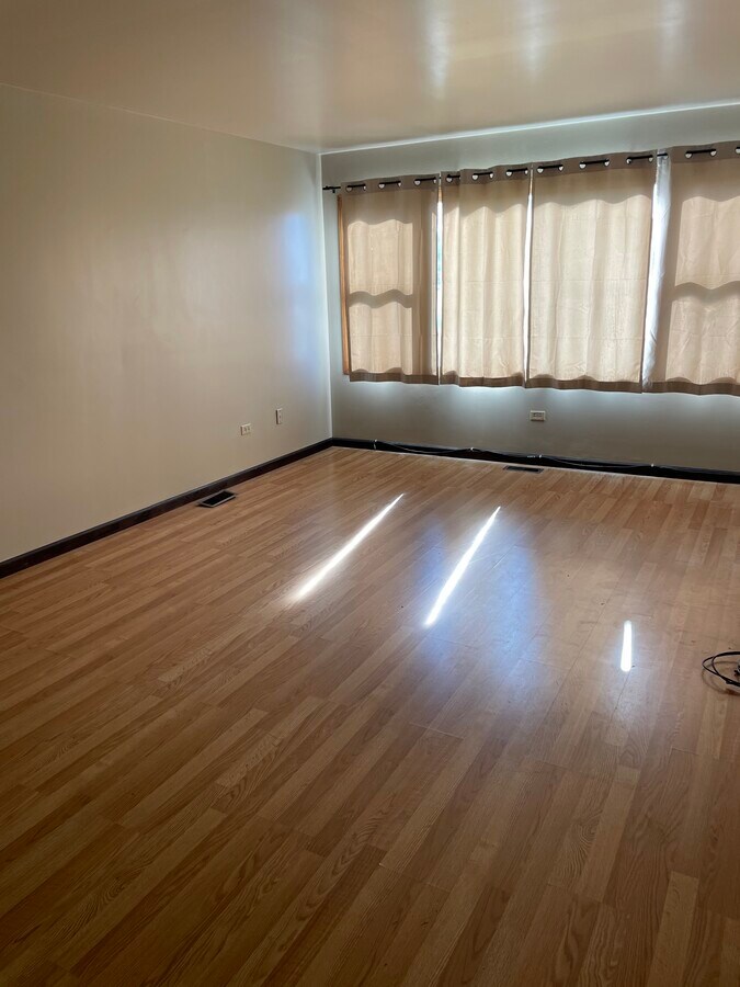 4605 Eberly Ave Apartments Brookfield, IL