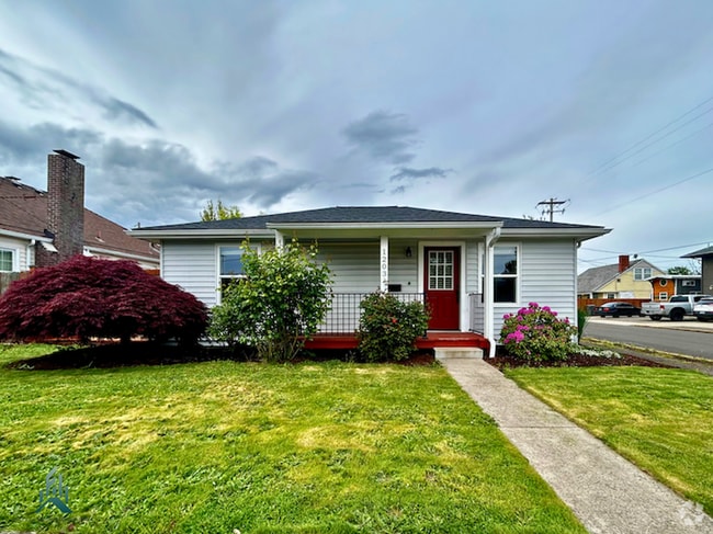 Building Photo - Newly Remodeled Single Family Home
