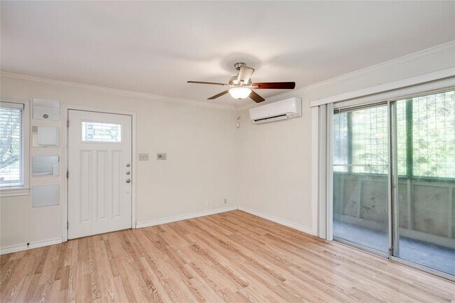 Photo - 1511 Shoal Creek Blvd