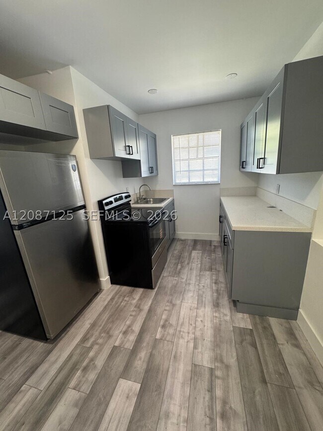 Photo - 2210 NW N River Dr Unit 2