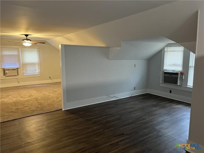 Photo - 1506 N De Leon St