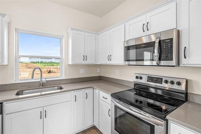 Photo - Beautiful Townhome in an Excellent location!