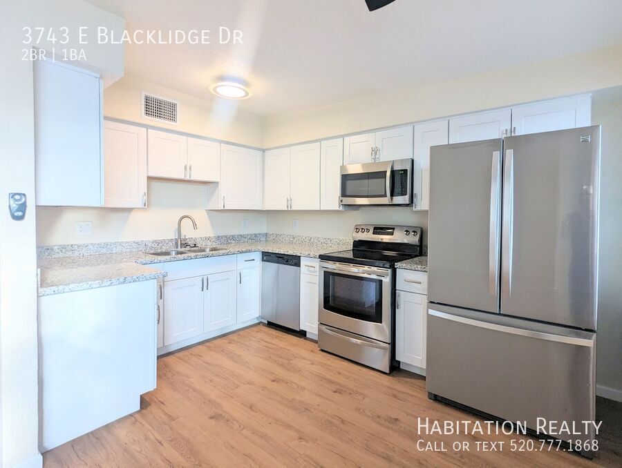 Photo - 3743 E Blacklidge Dr-