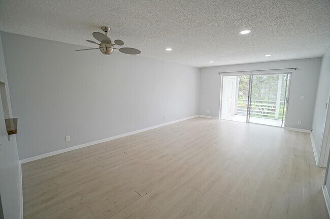 Photo - 2828 Casita Way Unit 214 C