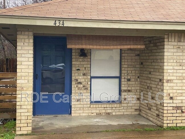 Building Photo - 434 NW 23rd St