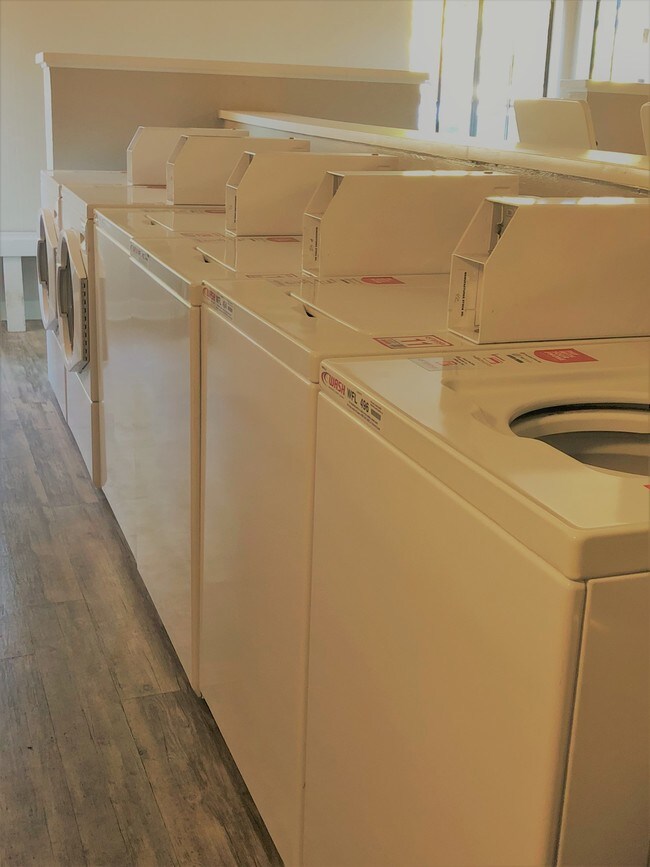 Villa Creek Apartments