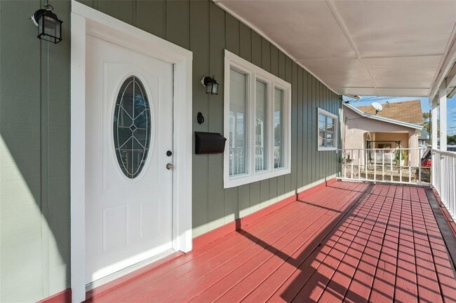 Photo - 3923 W Broad St