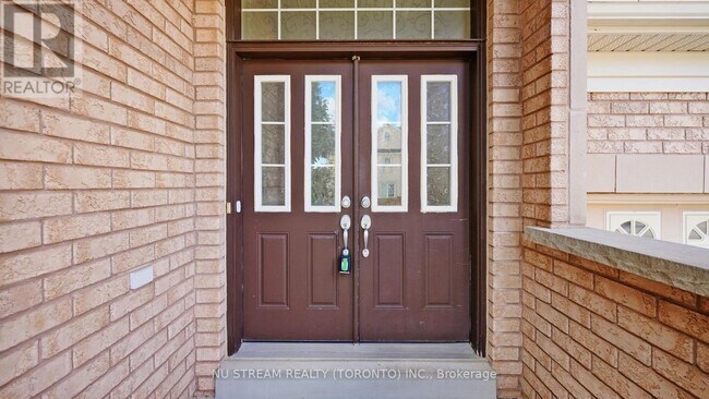 Photo - 73 Serano Crescent
