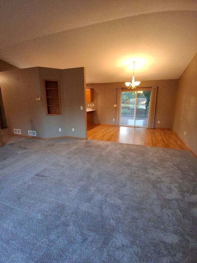 Photo - Beautiful 4 Bedroom House in Prescott, WI!...