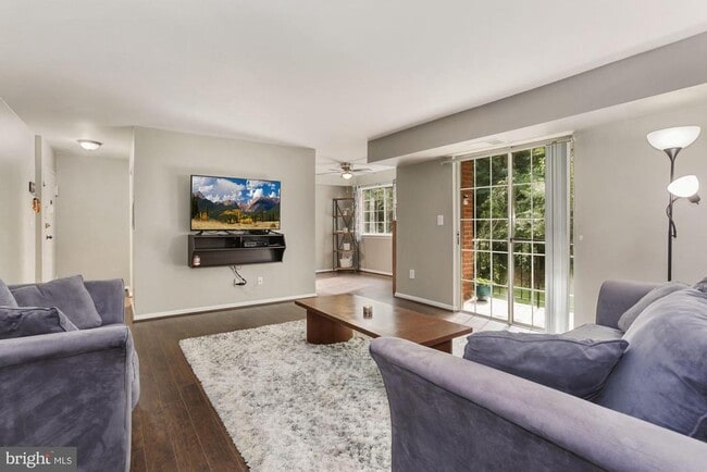 Photo - 1541 Colonial Dr Unit 103