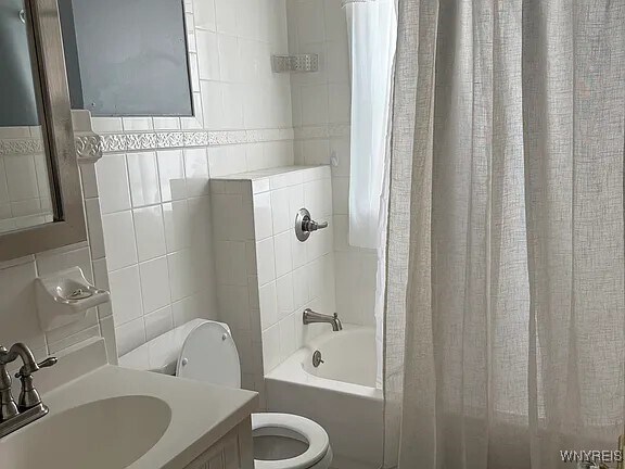 Photo - 300 North Park Ave