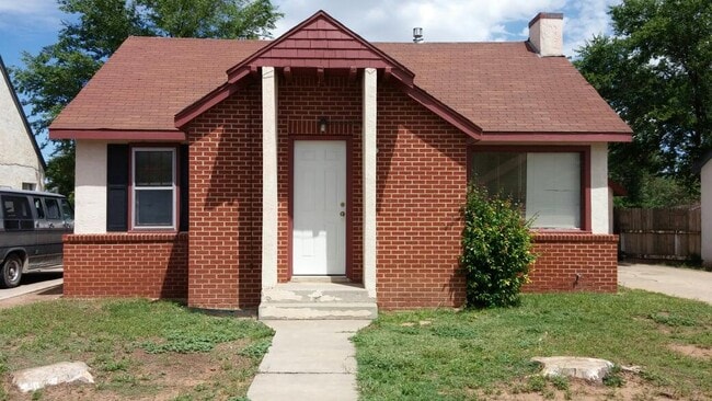 Building Photo - rw1421 Unit 1421