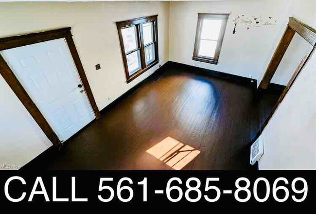 Photo - 1085 Herberich Ave House