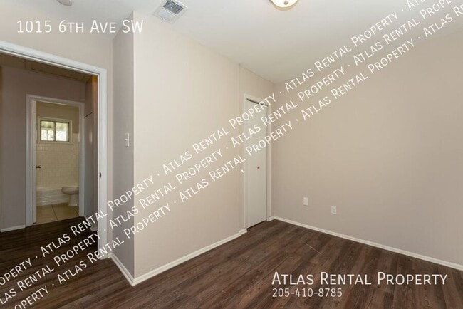 Photo - 1015 6th Ave SW