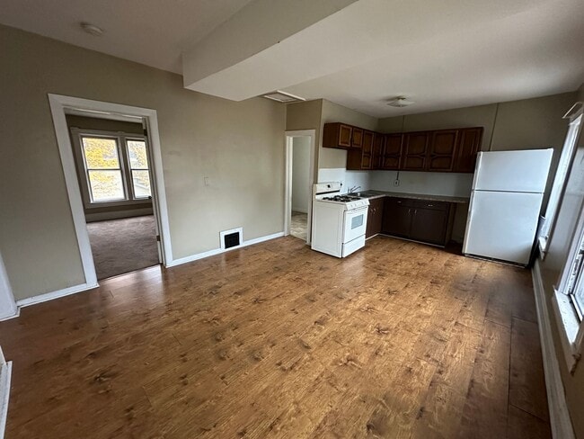 Photo - 137 Park St Unit Apt #2