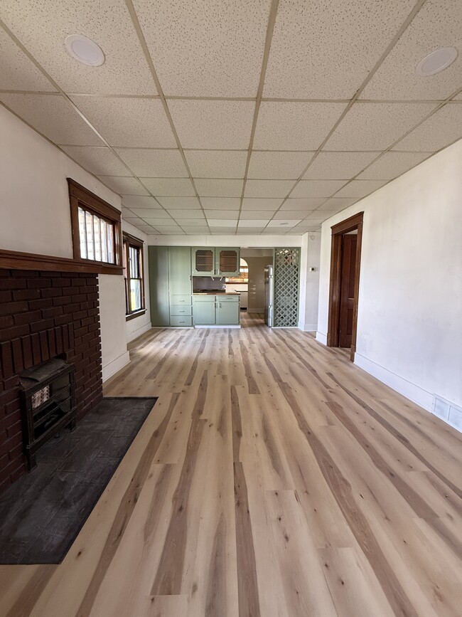 Photo - 2232 Youngstown Rd SE