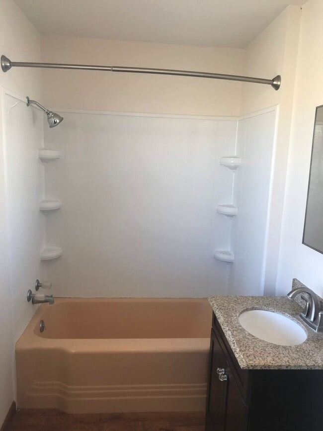 Building Photo - 1070 US-50 Unit B